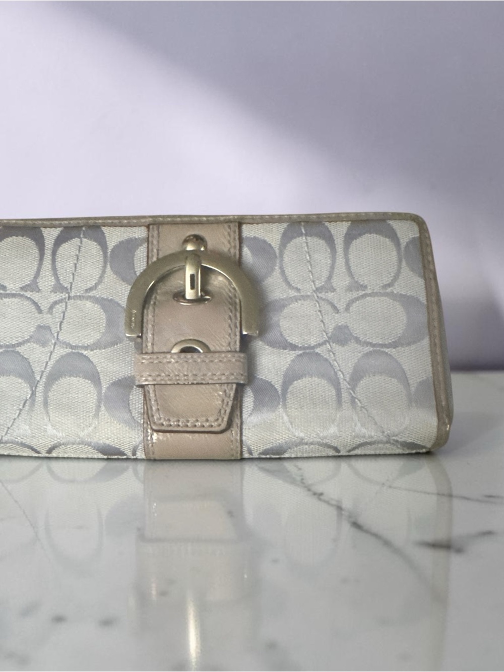 Coach Signature Canvas Wallet - Picture 3 of 8